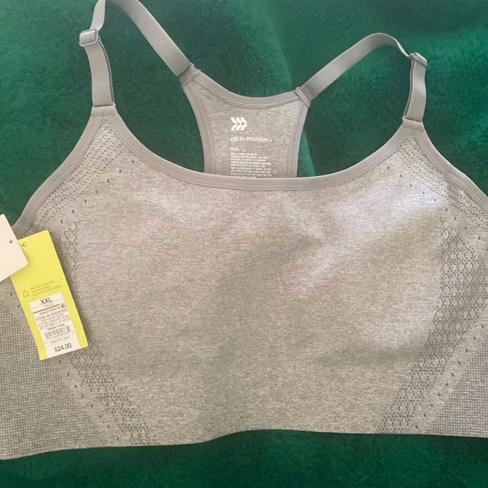 New Sports bra XXL High Support  removeable pads adjustable straps